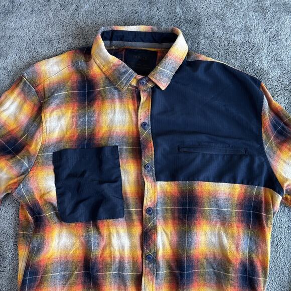Nomad men’s Blue And Yellow flannel button-down shirt -size large - Picture 4 of 9